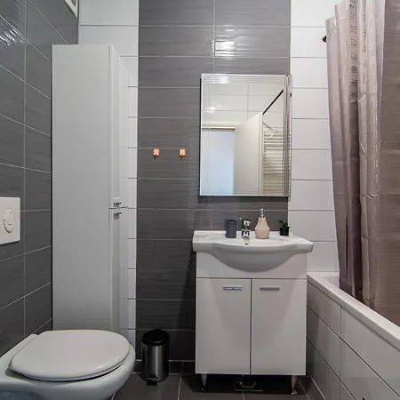 Flexible Selfcheckins 88 - Zagreb - Garage - Loggia - Bedroom Exterior photo