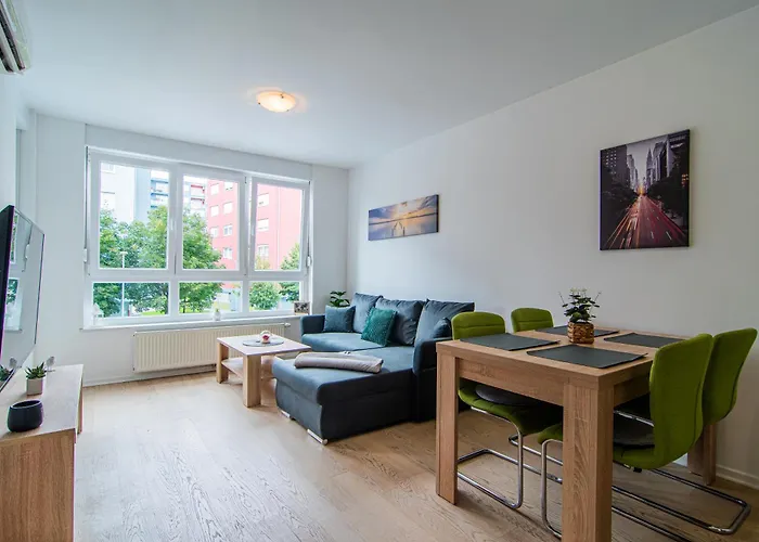 Flexible Selfcheckins 88 - Zagreb - Garage - Loggia - Bedroom