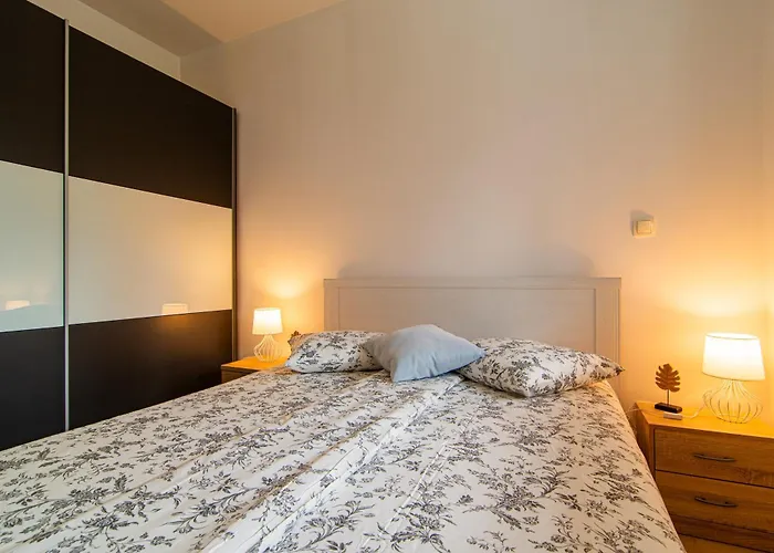Flexible Selfcheckins 88 - Zagreb - Garage - Loggia - Bedroom