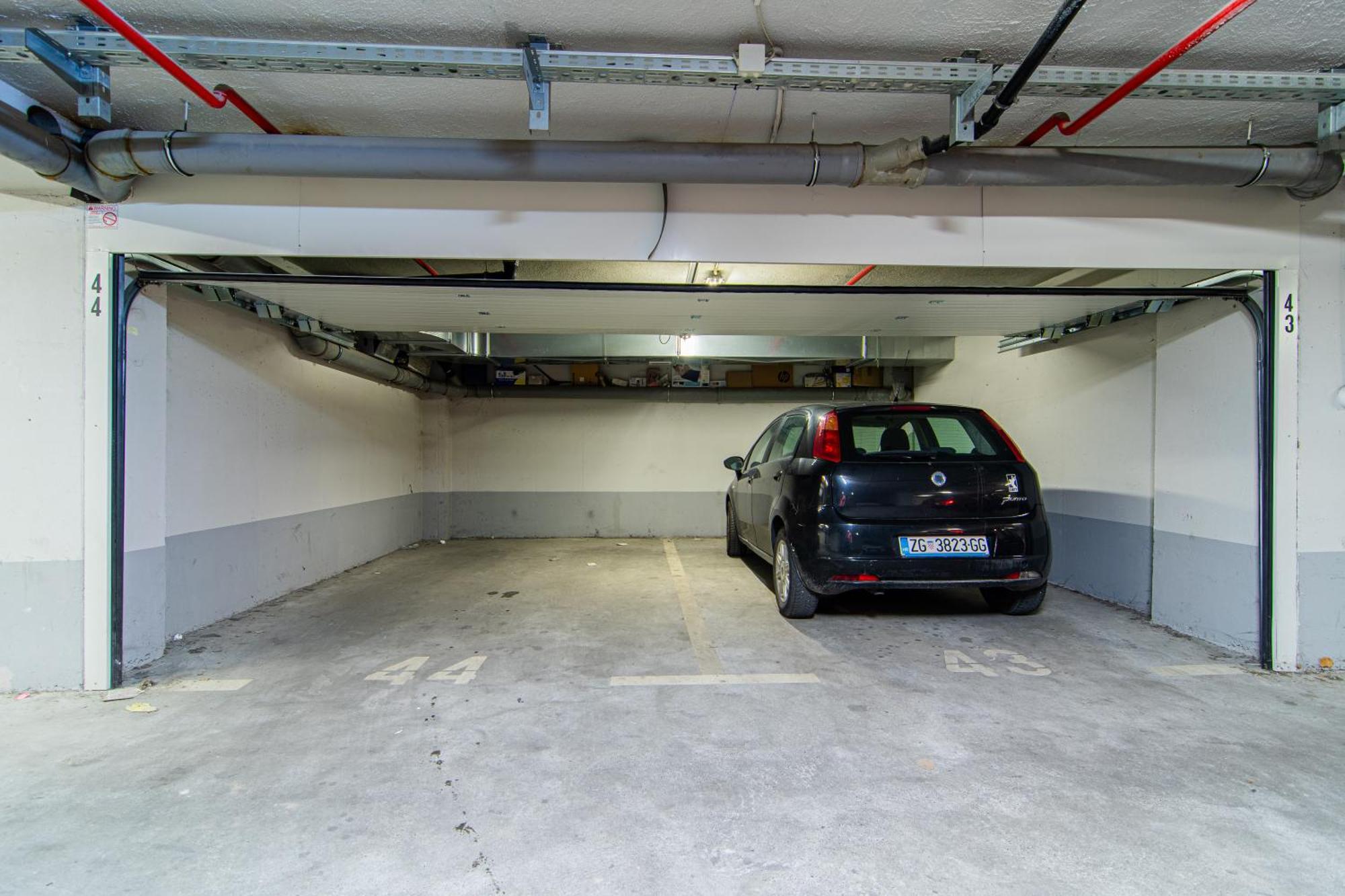 Flexible Selfcheckins 88 - - Garage - Loggia - Bedroom Apartment